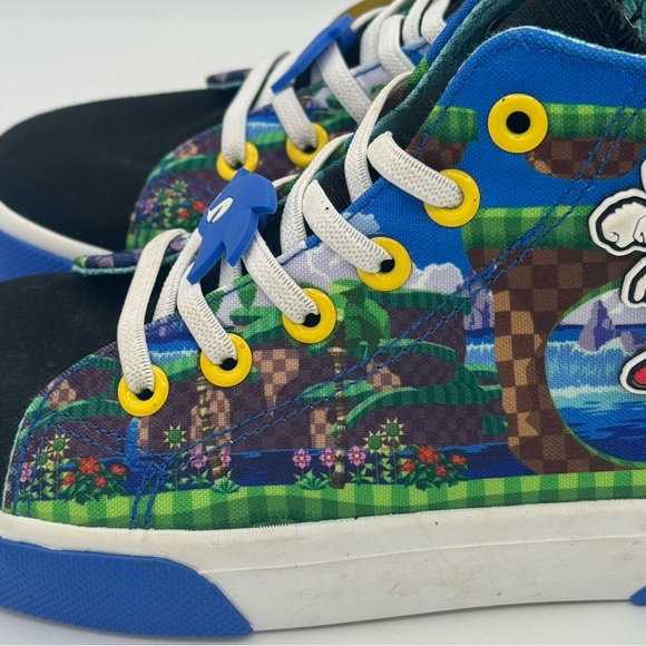 NWT Sonic The Hedgehog Sega High Top Canvas 2D Graphics Rear Zip Lace Up Design - Picture 7 of 12